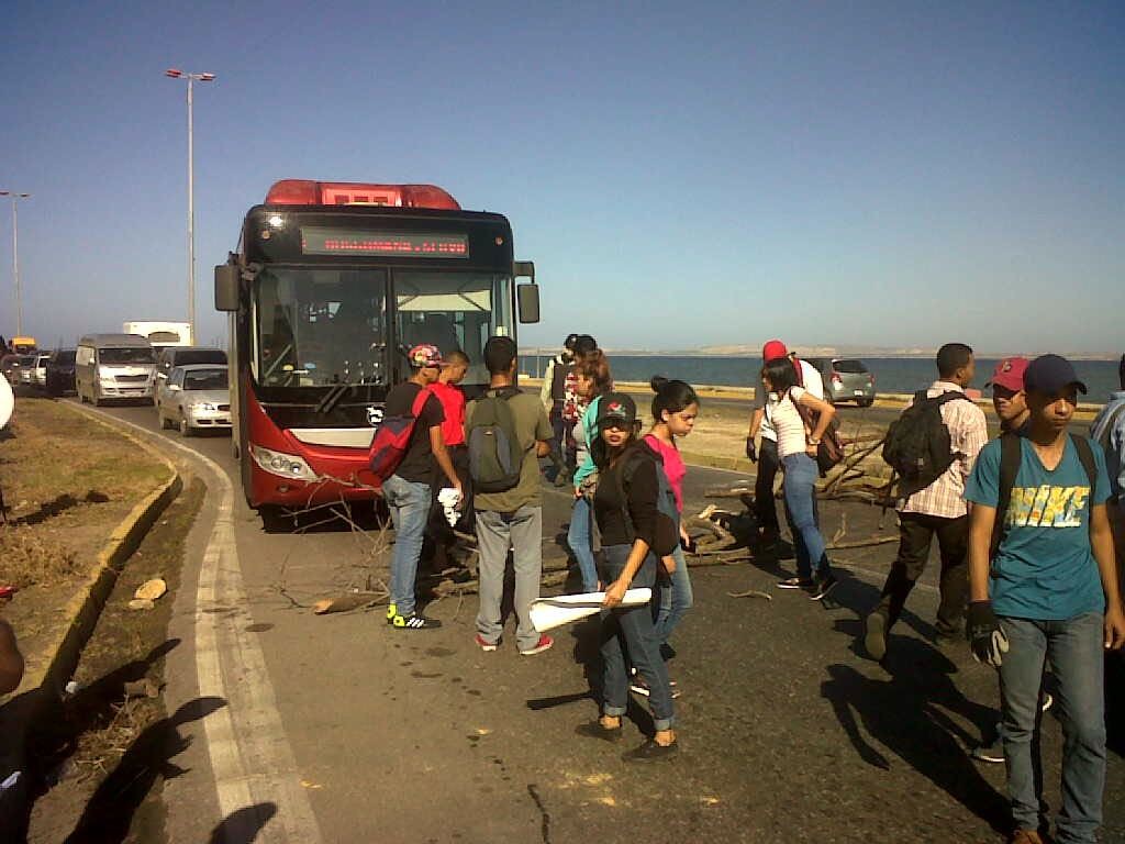 Protesta estudiantil por elecciones en Cumaná, estado Sucre. (Foto Cortesía: José Rengel). 