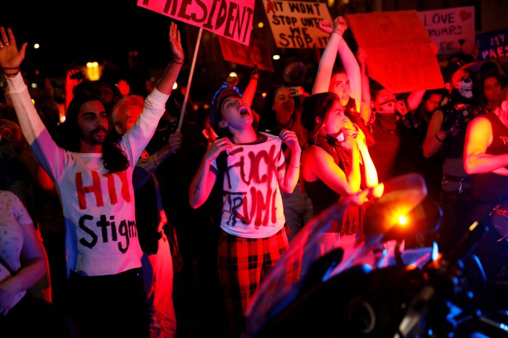 2016-11-10T090500Z_791102011_D1BEULZRRGAB_RTRMADP_3_USA-ELECTION-PROTEST